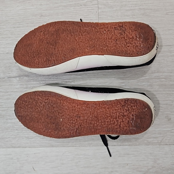 Superga Woman's Round Toe Sneaker Shoes Size 6 - Picture 6 of 10